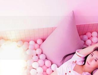 Feilin嗲囡囡 – 作品在线！Celina青妍穿上皮衣，那小腰简直就是爱豆的复制贴！