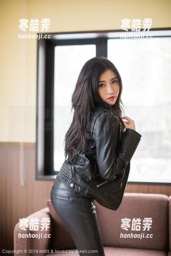 IMiss爱蜜社 - 莉娜lena的独特视角：女孩的俏皮套图精选，看看每个细节的温柔！