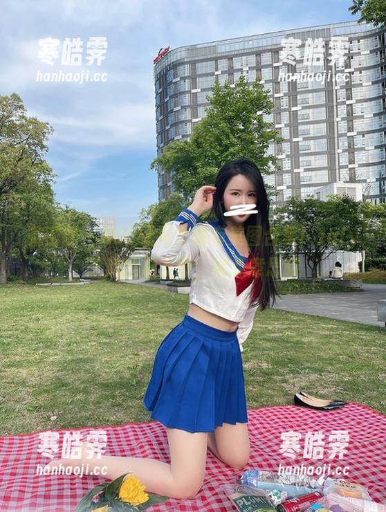 July芝岚 微密圈 - 300元买个稀有美图合集!July芝岚的朋友圈,有点意思哦