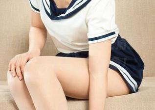 Ligui丽柜 – 心心的玉足在清茶旁，原图下载开启你的想象！
