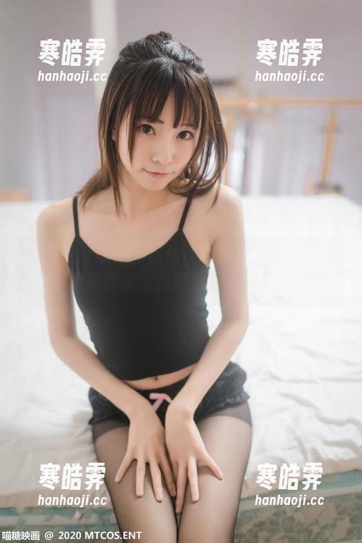 喵糖映画让你心跳加速的写真集更新：制服下的死库水，想知道更多清纯故事？