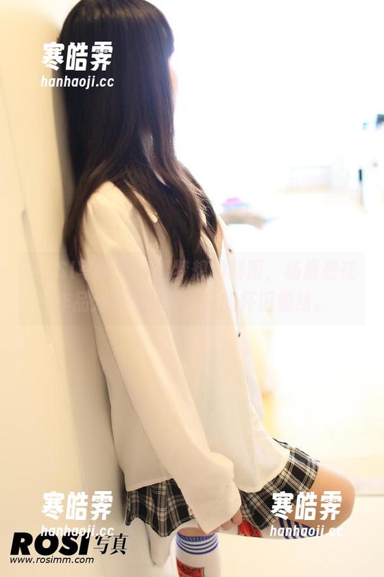 ROSI写真-杨晨晨 ROSI写真 - 穿着梦想的制服,杨晨晨在作品分享里打开了我的怀旧情结。