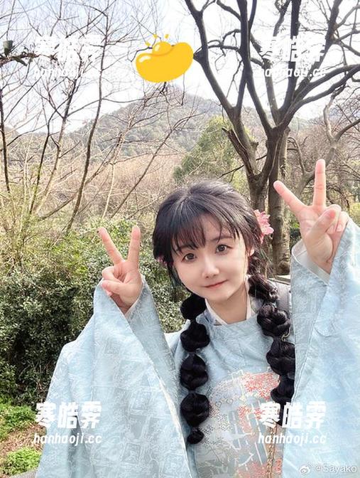 私拍新境界，Sayako＿今年4岁用职业装教你如何优雅地‘打工’！