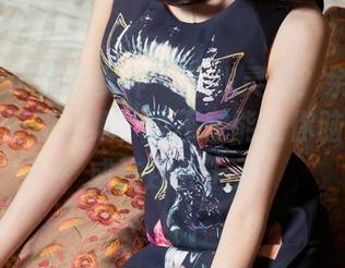 TouTiao头条女神 – 想找灵感？余心曼黑丝制服原图图集，说不定能让你脑洞大开，或许还会上天！