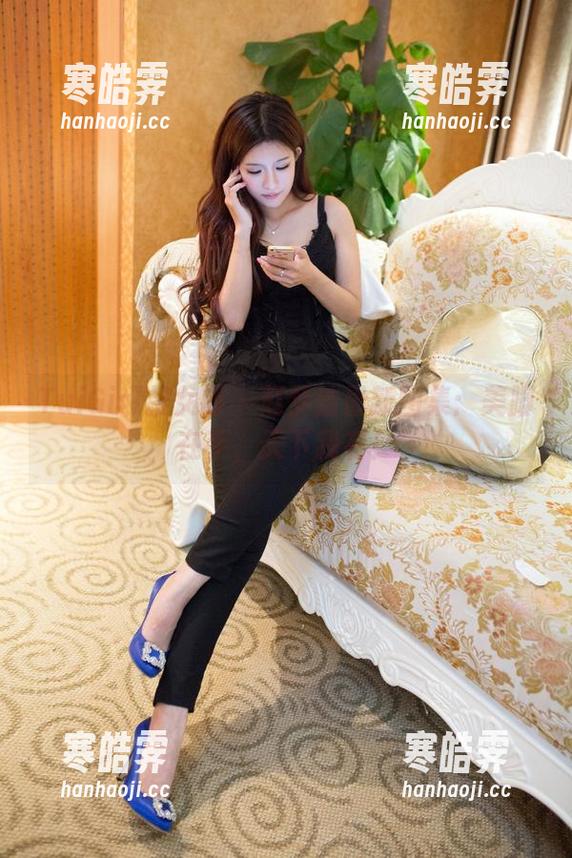 TuiGirl推女郎 - 赵梦洁最新图集：美脚在手，天下我有！