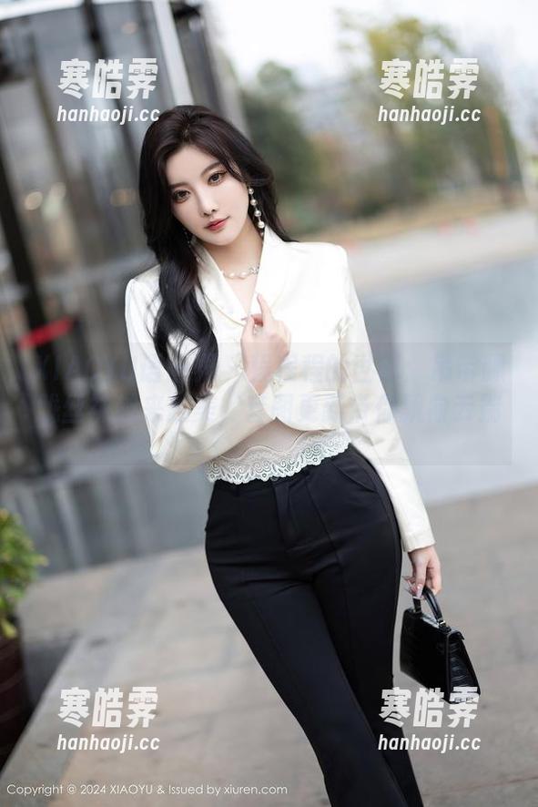 XIAOYU语画界 - 程程程的世界：吊带朦胧丝袜越来越美，套图更新带你飘向云端。