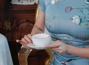 Xiuren秀人网 – 最新作品集：叶籽亿的裸足，难道我们都该开始光脚逛街？