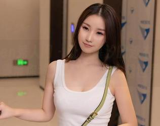 Xiuren秀人网 – 让周慕汐的连衣裙高清合集带你进入梦幻的连衣裙世界！
