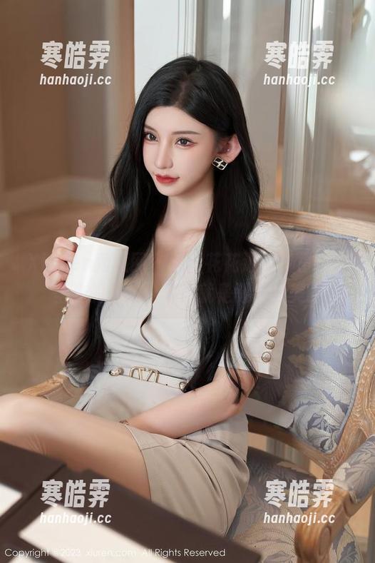 Xiuren秀人网-杜花花 Xiuren秀人网 - 当杜花花遇上白裙,无圣光的图片,简直就是骚动的美丽
