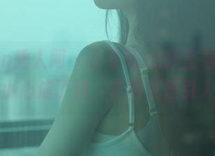 Xiuren秀人网 – 在草莓zz教室看美图，一不小心成了迷，套图更是引人入胜
