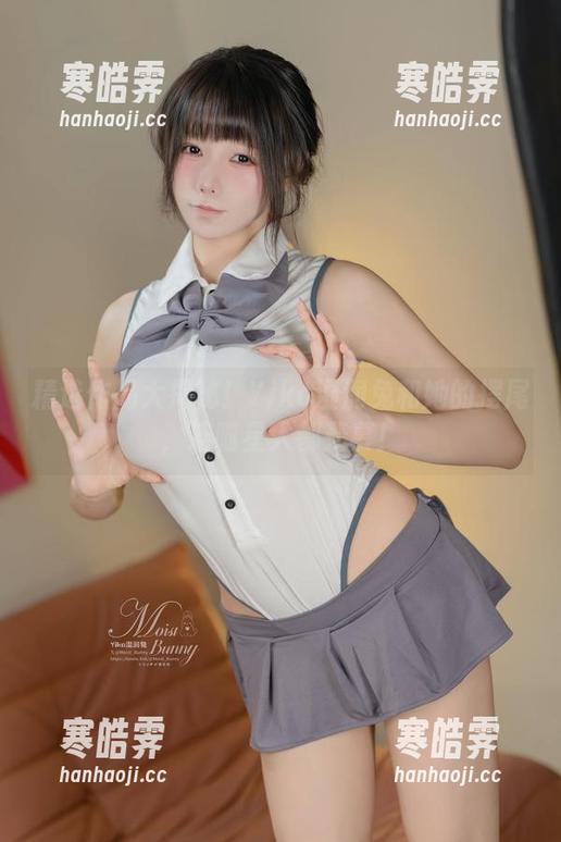 精选作品大揭秘！Yiko湿润兔和她的摆尾，连喵星人都羡慕！