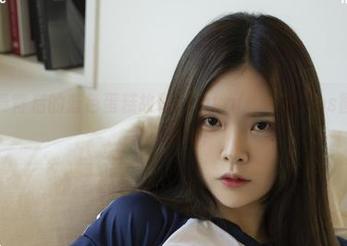 红色独奏背后的蓝色蛋糕故事–Yuka(유카)的cos图包简直令人着迷！