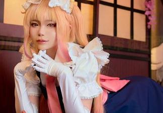 ZinieQ的校服，定制写真带你回到那些叛逆的年纪！