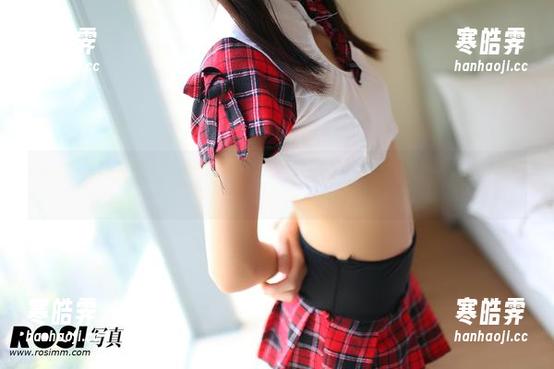 rosi-恋恋 rosi - 走进恋恋的教室,无圣光却让每一幅作品都充满了小心思。