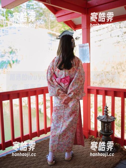 精选的wuyo(우요)少女图包：偷偷告诉你，画面里有些‘不安分’的小心思！