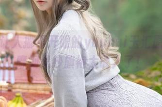 真是让人挪不开眼的yuuhui玉汇原图：靡烟黑纱旗袍太诱人了！