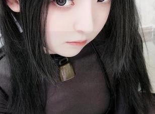 “泽鸽的爱”究竟是怎样的？一小央泽背带裤高清写真集带你走进她的晚安世界。