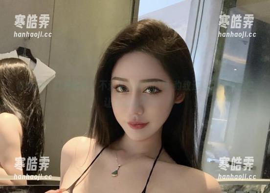 不爱笑的赛琳 微密圈 - 打开宝箱!不爱笑的赛琳的两-豹纹连体,免费图包让你心动不已!