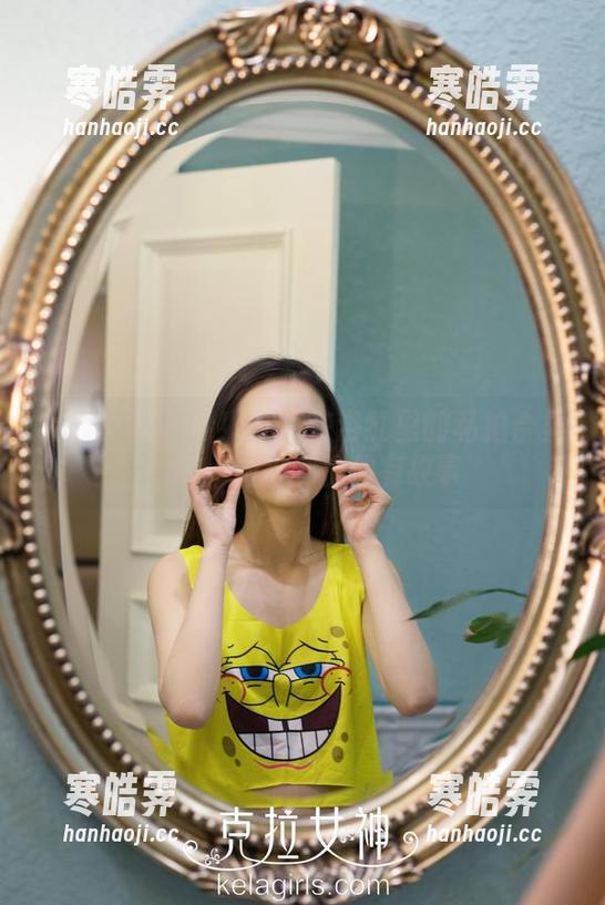 克拉女神 - 看！小芹在浴缸里的私拍合集：每一滴水都仿佛有故事