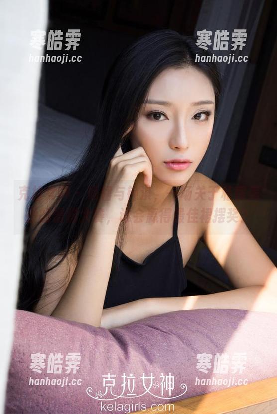 克拉女神 - 短裙与钟淇，一场关于私房美图的滑稽大赛，谁会赢得最佳裙摆奖？
