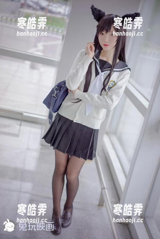 兔玩映画：制服小姐姐的套图，一不小心就会陷进去哦。