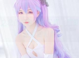 致敬北之北的白色定制写真，感觉她就是个走动的幻想！