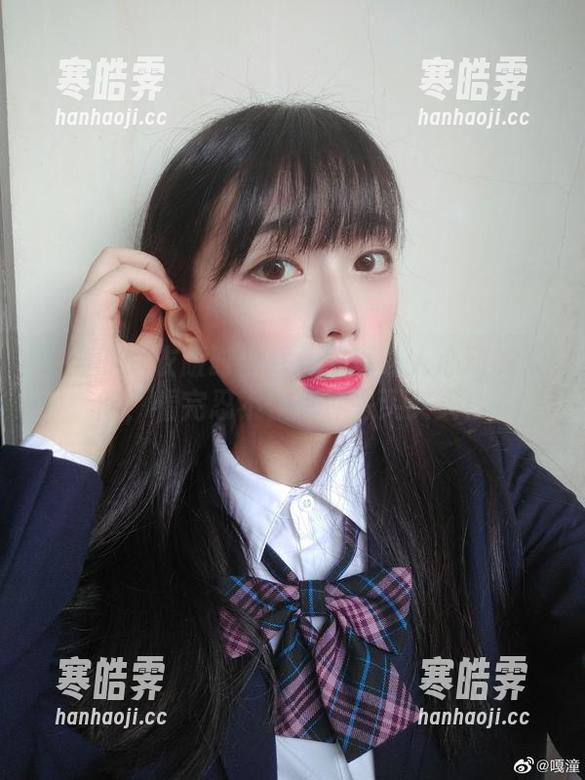 嘎潼的睡衣版时尚秀：分享让人心动的瞬间，看完忍不住想冲去买买买！
