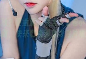 碧蓝航线？更重要的是大大卷卷小卷的镇海礼服，快来切换到免费照片模式！