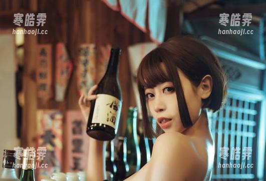 别错过奈汐酱Nice的校园套图合集，那些溢出的青春气息，一瞬间被捕捉乐！