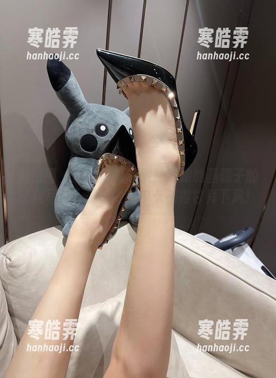 微密圈 - 赤裸裸的怒放！奔跑的晶骡子的红裙写真，德国的波尔卡都得甘拜下风！