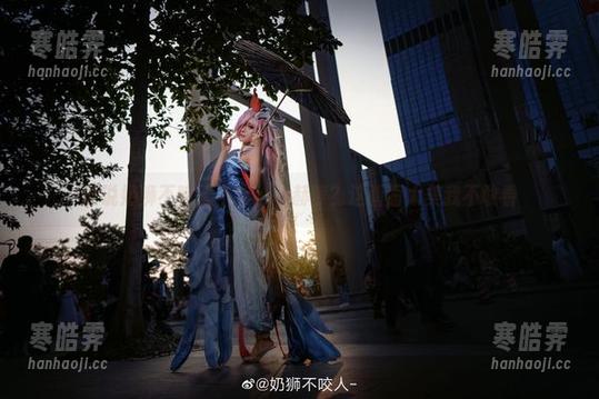 谁说奶狮不咬人不能cos赫萝？这画面太美我不敢看