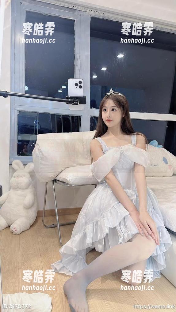 小萌子 微密圈 - 无圣光的小萌子:水手服里的淘气瞬间,合集来袭!