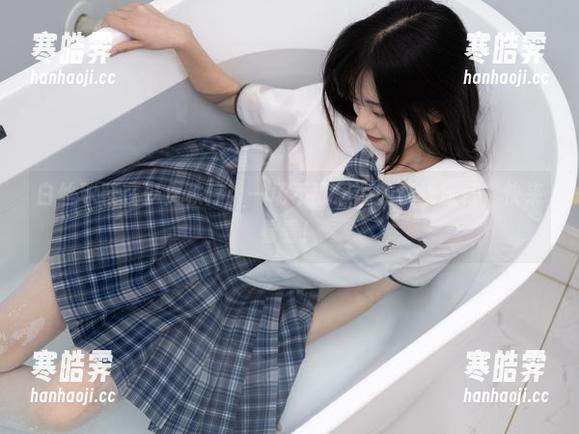 白丝球鞋在少女秩序：一场不可思议的视线旅行，快来看看！