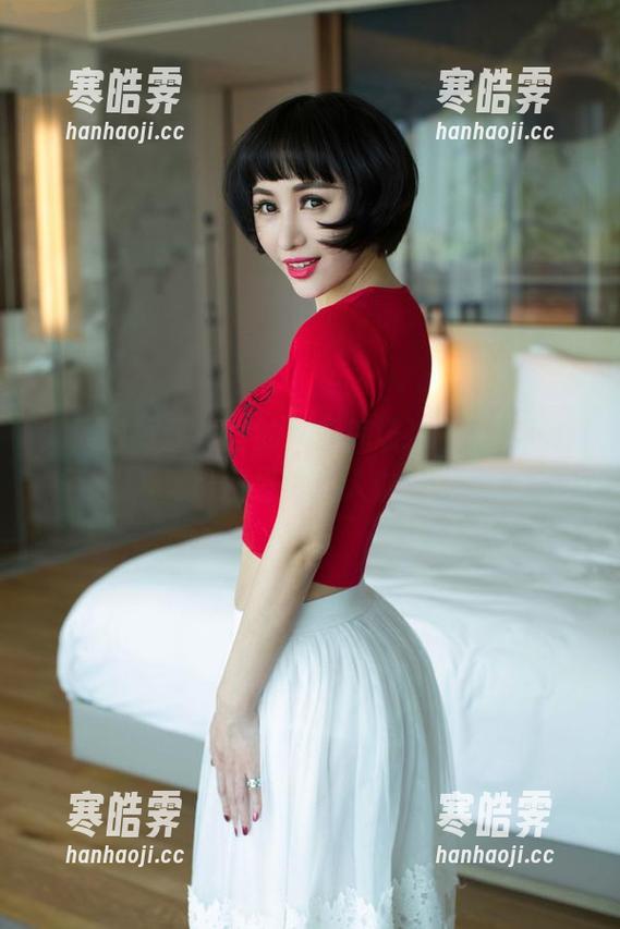 尤果网 - 孟狐狸的女王气场弥漫，美图与写真散发着迷人魅力！