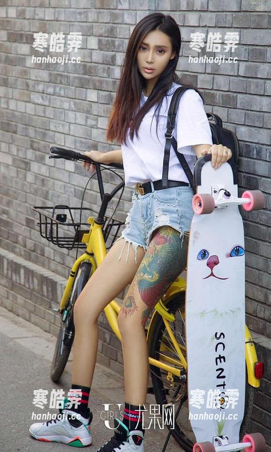尤果网-露儿 尤果网 - 露儿穿着睡衣的写真,原图让你重新思考‘家’的定义。