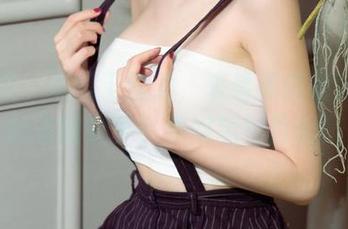 尤果网 – 不想工作了，来看看黛蓓琪姐姐的美图分享，瞬间精神百倍！