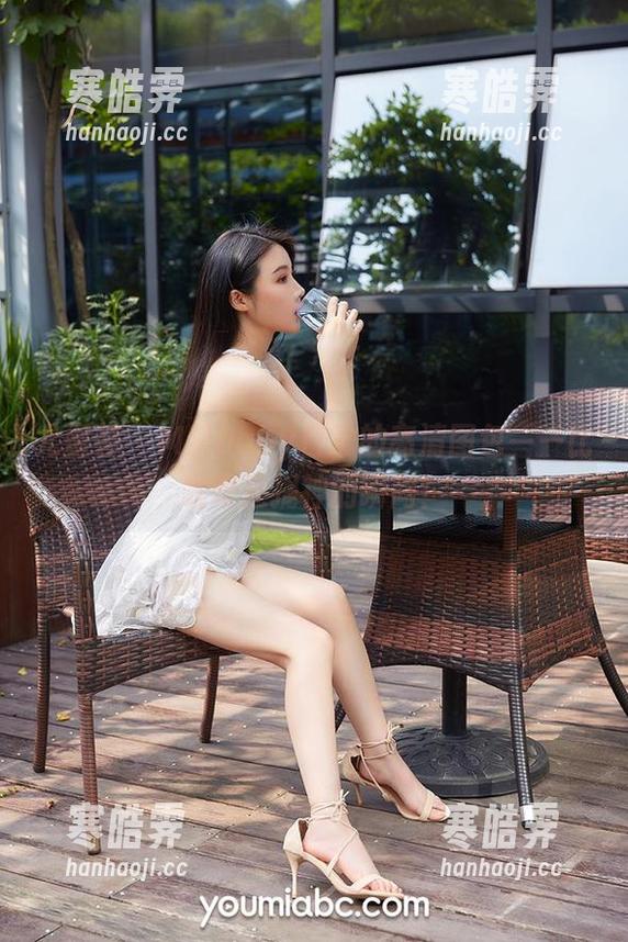 尤蜜荟 - M梦baby日常的高清图包——比咖啡还提神的瞬间！