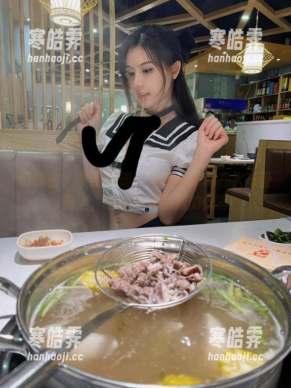 微密圈 - 最新图册：就是阿朱啊在火车卧铺上，给你意想不到的惊喜