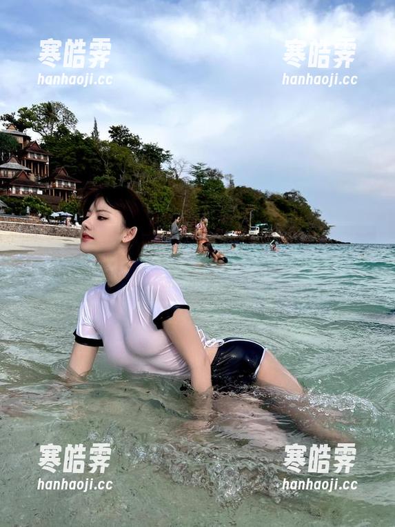 就是阿朱啊 微密圈 - 温泉水中看就是阿朱啊全集,每一帧都是一种轻盈的欲望