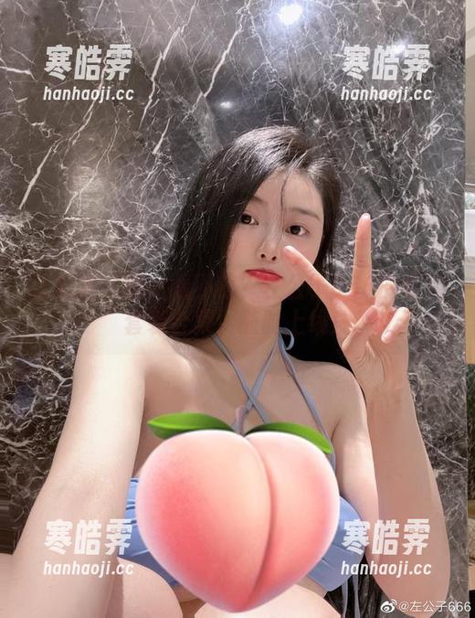 微密圈 - 图片看不够？左公子666的红色套装合集，随时上线！