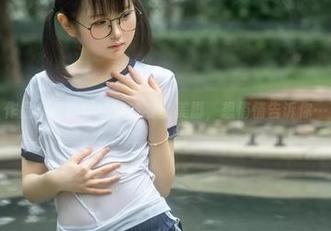 作品集更新！幼水铃衣的美脚，想悄悄告诉你…