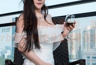 推女神 – 没有门槛的观赏体验，免费岑苑之barbiebaby女仆套图等你来拿！