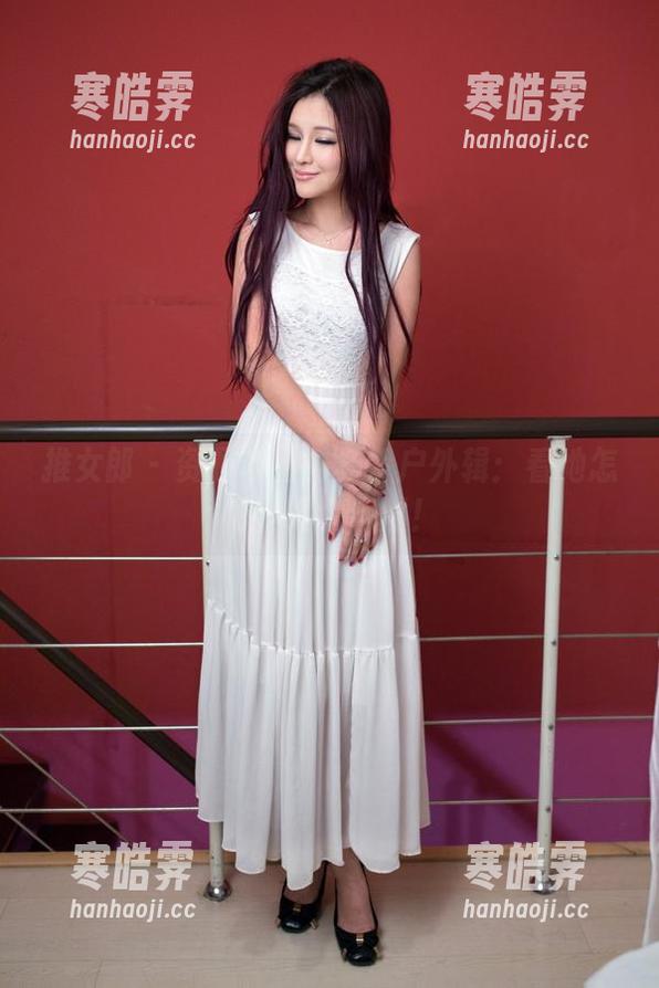 推女郎-杨伊 推女郎 - 资源丰富的杨伊户外辑:看她怎样征服大自然!