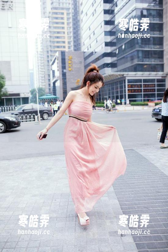 推女郎 - 林清儿高跟鞋精选：这鞋子不是用来走路的，简直是走秀