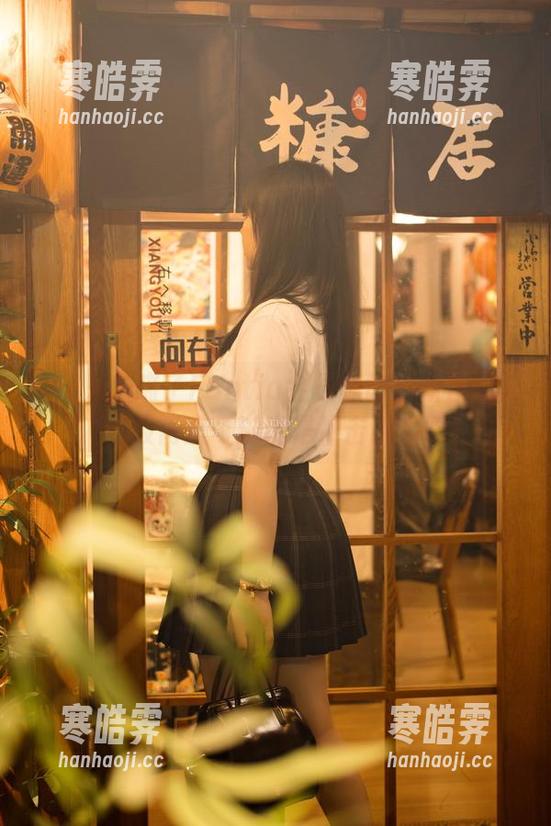 是一只废喵了Fantia会员订阅最新作品集：这波简直可以说是冲击视力呀！