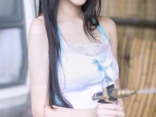 果团网 – 每次更新都是蜜桃Q妹儿的吊带新境界，简直赏心悦目！