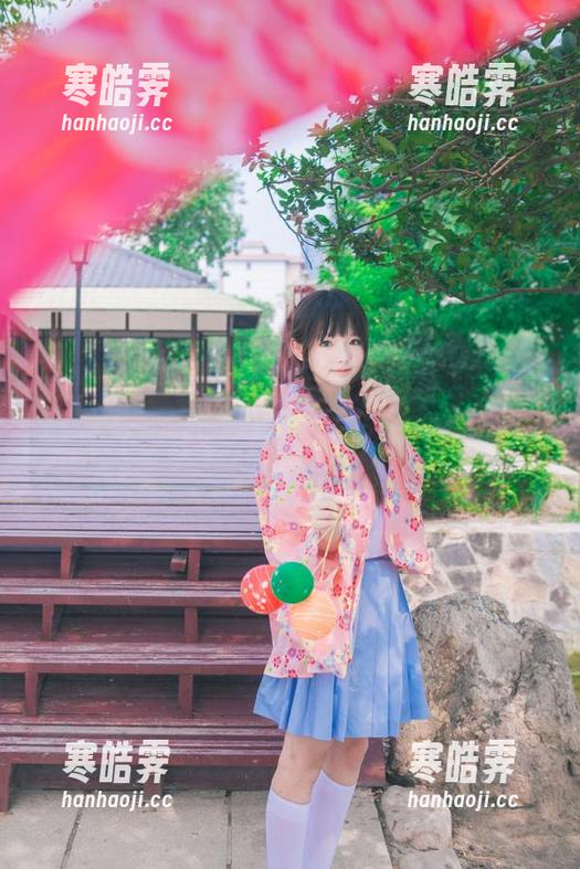 在樱群的浴室里，免费合集提供了无数奇妙的遐想！