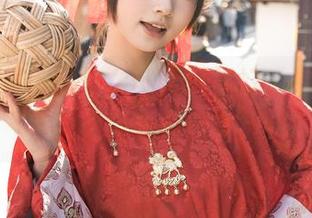 她的泳装作品怎么可以这样好，橙喵真是不折不扣的福利女神！