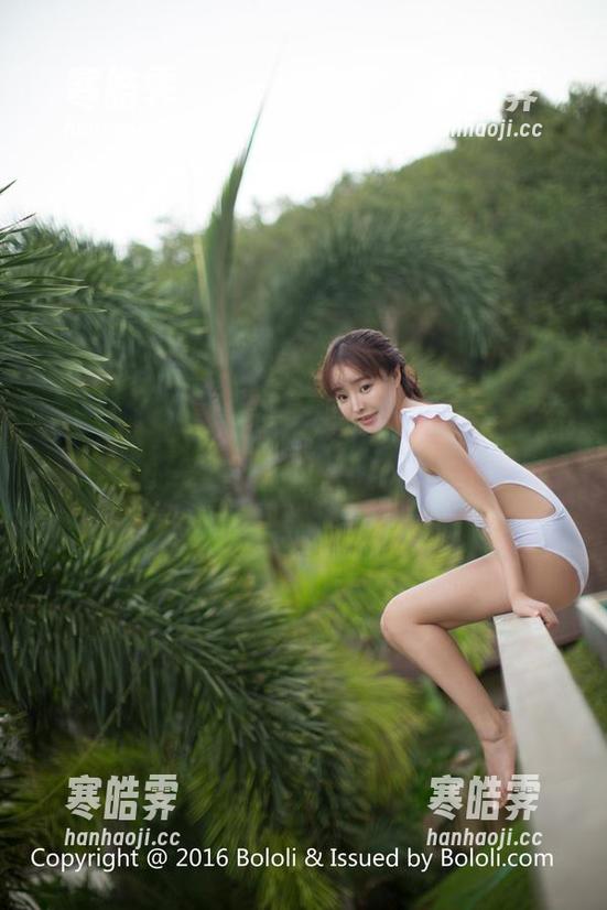 波萝社 - 全套JK制服也不过如此，王语纯的最新作品让人想吃糖！