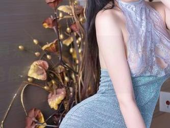 定制写真来啦，炸蛋BoomYouMi尤蜜蓝色假日的清新感真令人惊艳！
